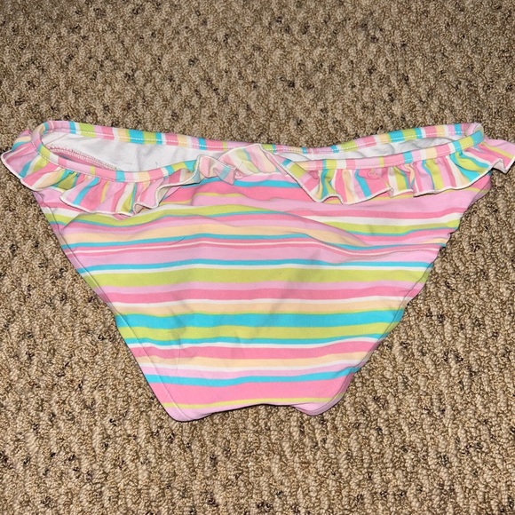 cute ruffle bikini set - Picture 4 of 4